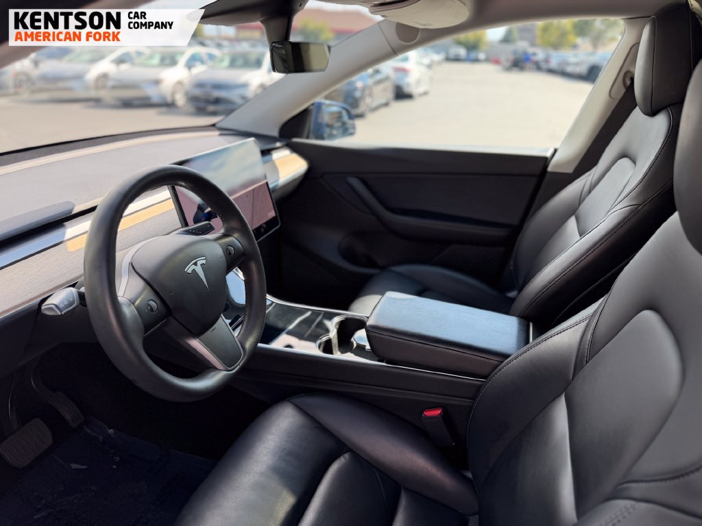 Used 2021 Tesla Model Y Long Range AWD/4WD image 26