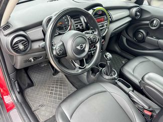 Used 2015 MINI Cooper 4-Door Hardtop FWD video 2
