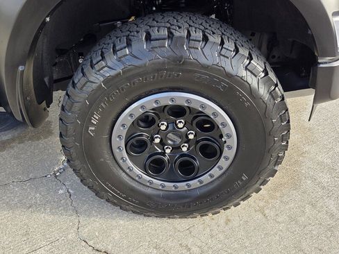 Used 2025 Ford F150 Raptor image 16