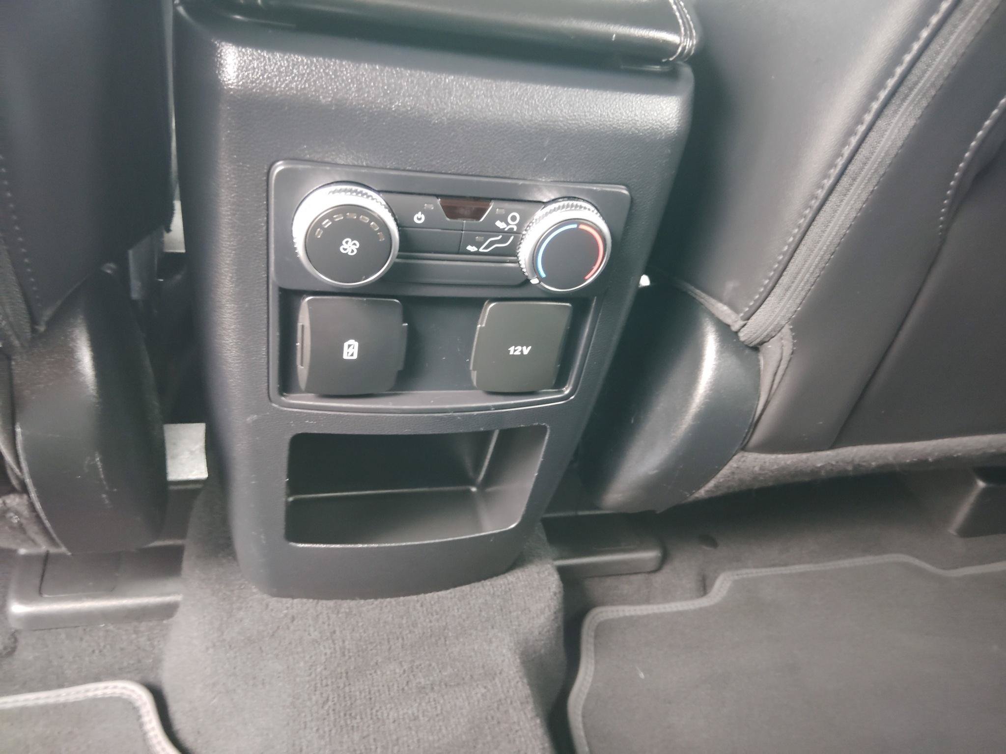 Used 2021 Ford Explorer XLT w/ Equipment Group 202A AWD/4WD image 25