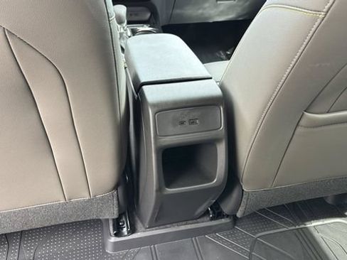 Used 2026 Chevrolet Trax ACTIV w/ Sunroof Package FWD image 21