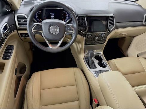 Used 2019 Jeep Grand Cherokee Limited AWD/4WD image 30