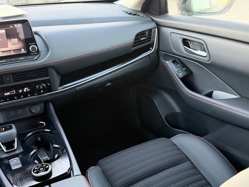 New 2026 Nissan Rogue SV image 11