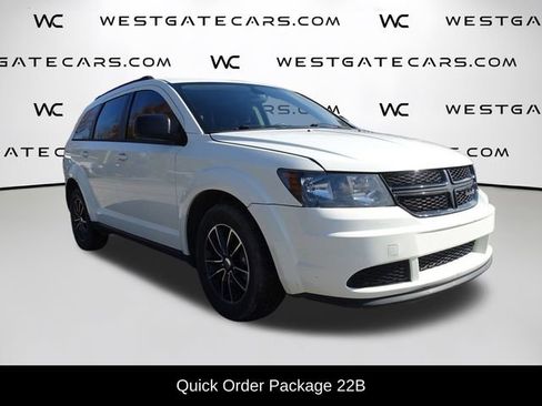 Used 2018 Dodge Journey SE w/ Blacktop Package image 2