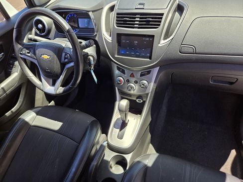 Used 2016 Chevrolet Trax LT w/ LT Convenience Package FWD image 13