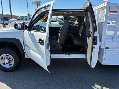 Used 2007 GMC Sierra 2500 W/T AWD/4WD image 18