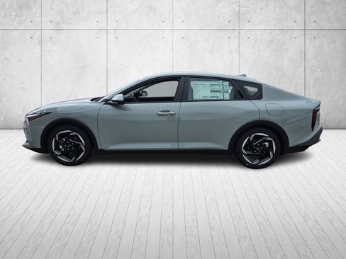 New 2025 Kia K4 EX image 4