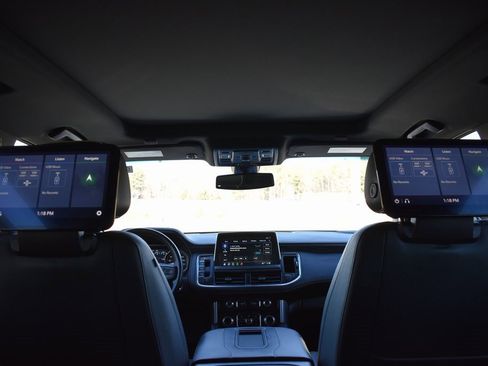 Used 2021 GMC Yukon SLT w/ SLT Premium Package image 19