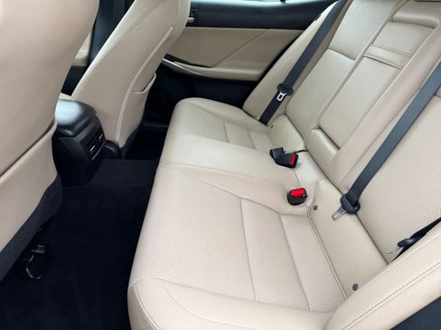 Used 2018 Lexus IS 300 AWD w/ Comfort Package image 18