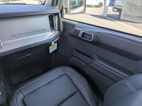 New 2026 Ford Bronco Outer Banks w/ Sasquatch Package AWD/4WD image 17
