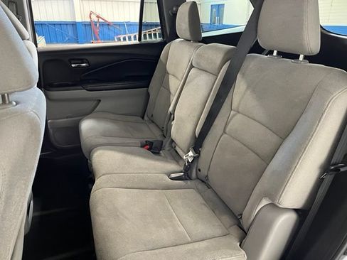 Used 2021 Honda Pilot EX image 16