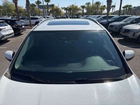 Used 2021 Honda Pilot Touring image 11