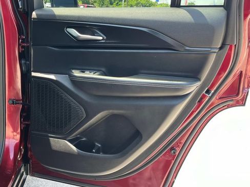 Used 2024 Jeep Grand Cherokee Laredo X w/ Luxury Tech Group I RWD image 24