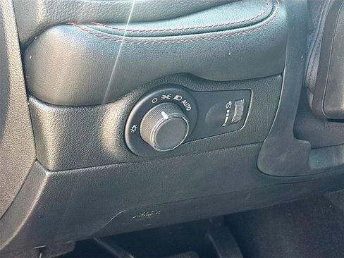 Used 2025 Dodge Durango GT image 10