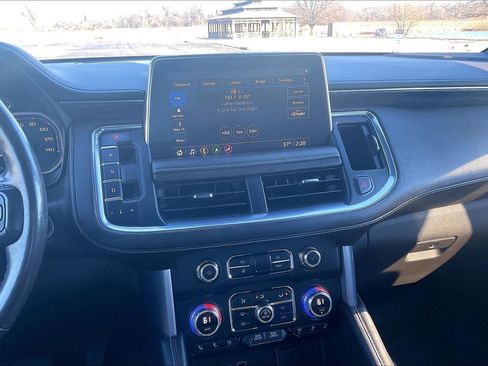 Used 2021 GMC Yukon XL SLT w/ Rear Media and Nav Package image 6