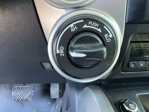 Used 2017 Nissan Titan PRO-4X w/ Pro-4x Convenience Package image 20