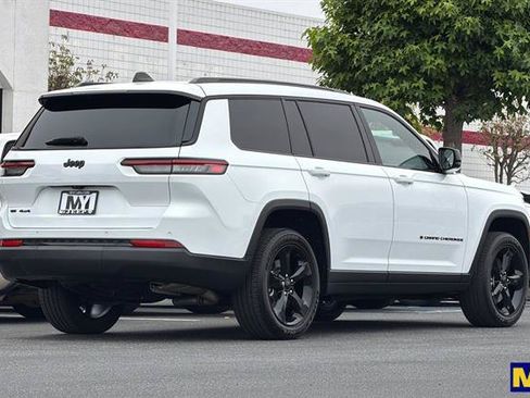 Used 2023 Jeep Grand Cherokee L Laredo AWD/4WD image 4