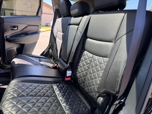 Used 2023 Nissan Murano Platinum image 17