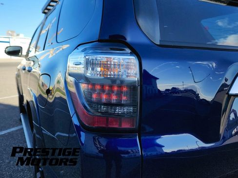 Used 2018 Toyota 4Runner Limited AWD/4WD image 30