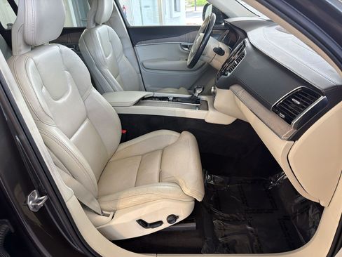 Used 2022 Volvo XC90 T6 Inscription w/ Advanced Package AWD/4WD image 30