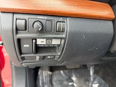 Used 2013 Subaru Outback 2.5i Limited w/ Moonroof Pkg image 29