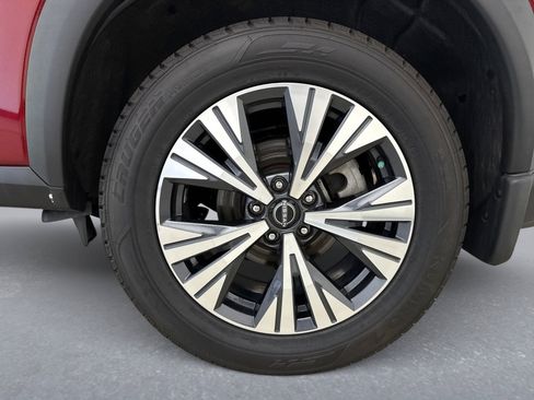 Used 2022 Nissan Rogue SV image 19