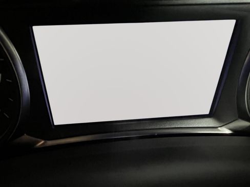 Used 2023 GMC Terrain SLE w/ Driver Convenience Package image 13