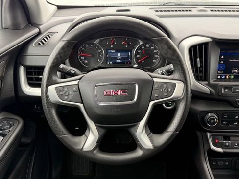 Used 2024 GMC Terrain SLE image 26