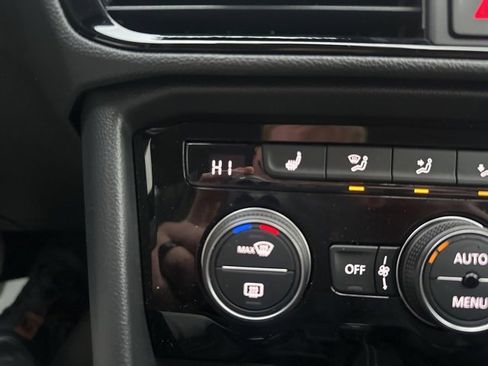 Used 2024 Volkswagen Taos SE image 31