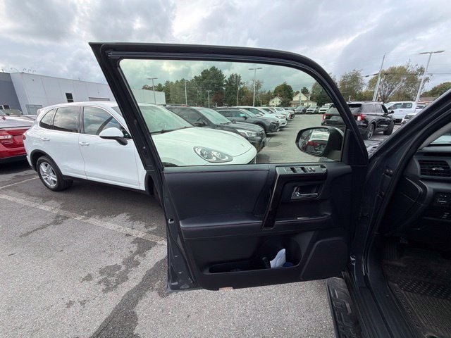 Used 2024 Toyota 4Runner TRD Off-Road Premium w/ Moonroof Package AWD/4WD image 18