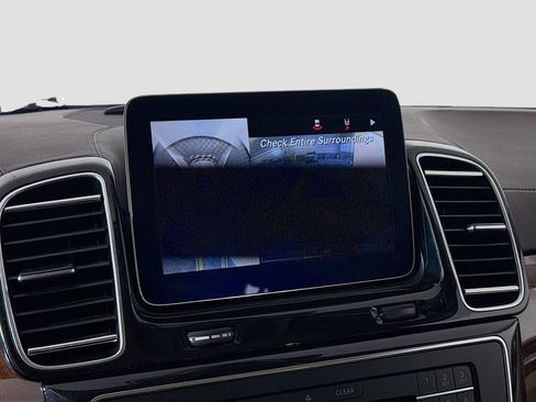 Used 2018 Mercedes-Benz GLS 550 4MATIC w/ Driver Assistance Package image 19