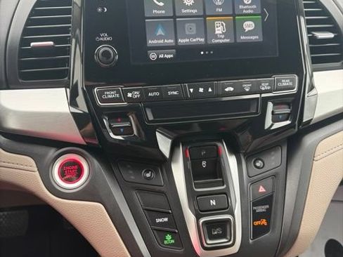 Used 2018 Honda Odyssey EX image 17