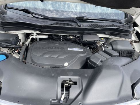 Used 2018 Honda Pilot Touring image 17