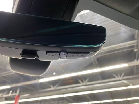 Used 2022 Chevrolet Tahoe High Country image 40