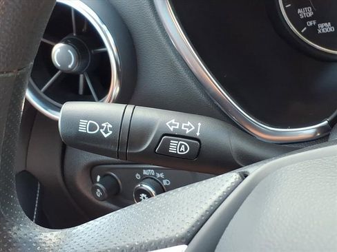 Used 2025 Chevrolet Blazer LT image 22