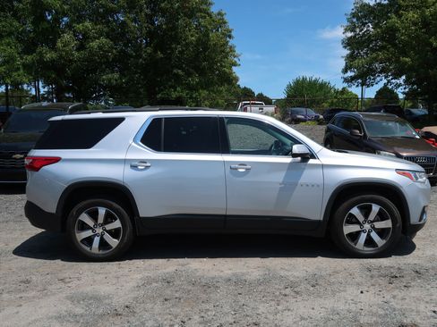 Used 2019 Chevrolet Traverse LT w/ LT Premium Package FWD image 22