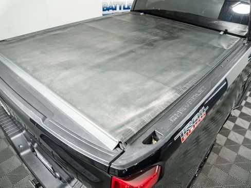 Used 2021 Chevrolet Silverado 1500 LT Trail Boss w/ Bed Protection Package image 8