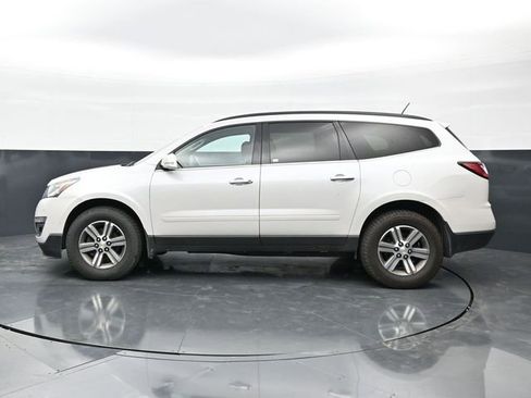 Used 2017 Chevrolet Traverse LT FWD image 4