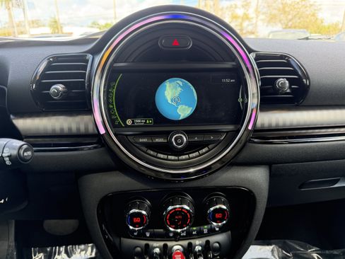 Used 2017 MINI Cooper Clubman S image 18