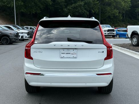Used 2025 Volvo XC90 B5 Plus w/ Protection Package Premier AWD/4WD image 4