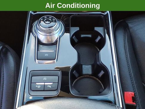 Used 2019 Ford Edge Titanium w/ Equipment Group 301A image 21