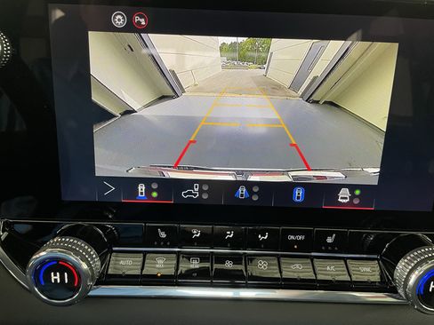 New 2026 GMC Canyon Elevation w/ Convenience Package image 17