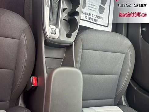 Used 2025 Chevrolet Trax LS image 40