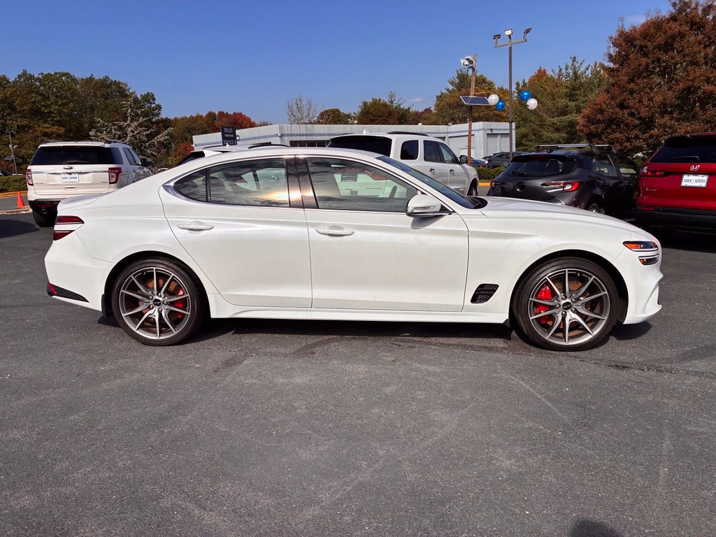 Used 2025 Genesis G70 2.5T AWD/4WD image 8