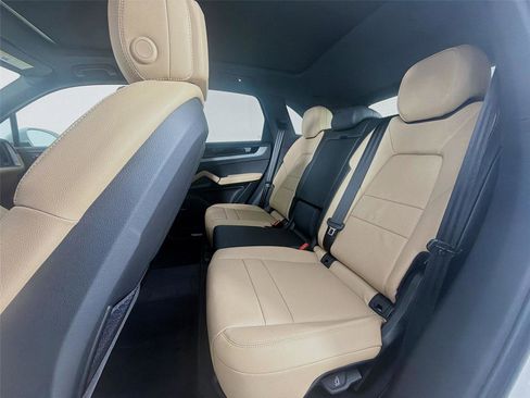 New 2026 Porsche Cayenne image 19