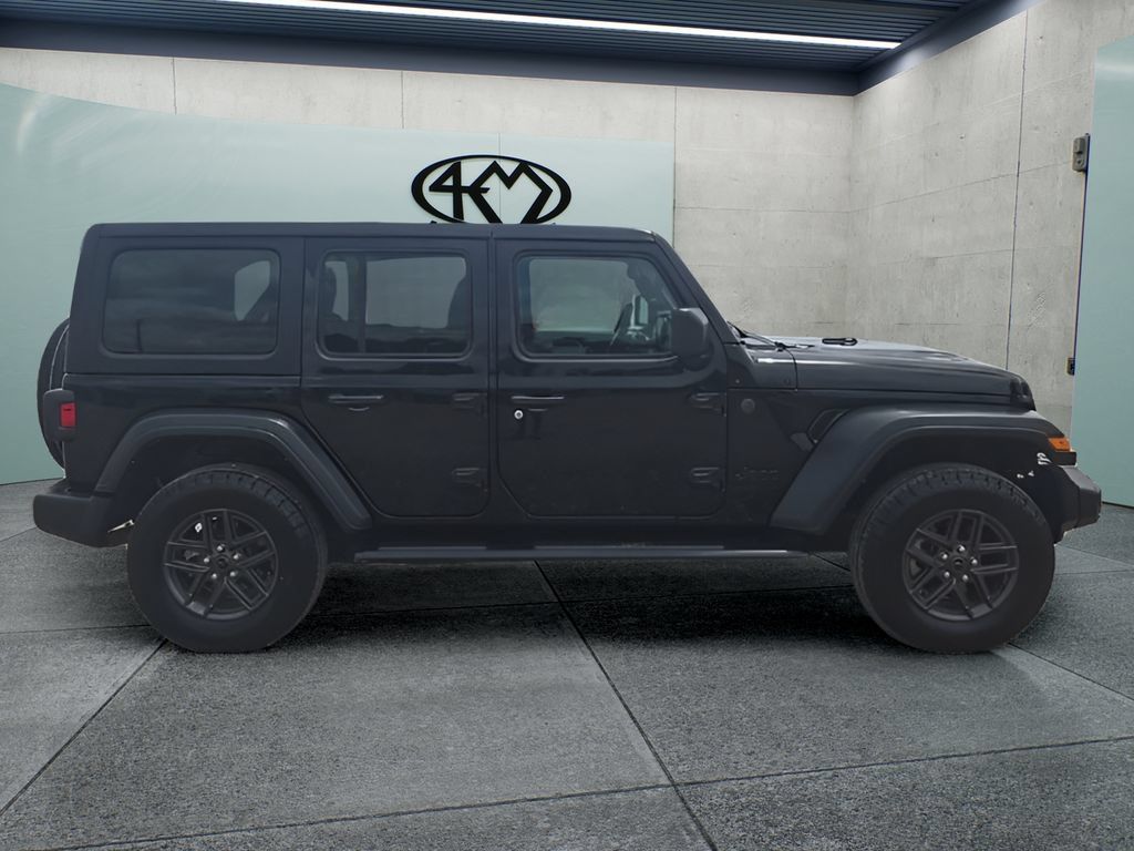 Used 2024 Jeep Wrangler Unlimited Sport AWD/4WD image 2