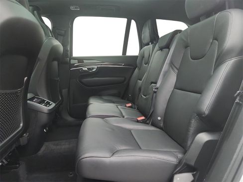 Used 2017 Volvo XC90 T6 Momentum w/ Vision Package image 23