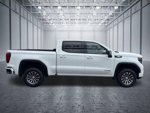 Used 2023 GMC Sierra 1500 AT4 w/ AT4 Premium Package AWD/4WD image 6