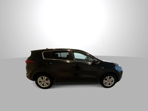 Used 2017 Kia Sportage LX image 9