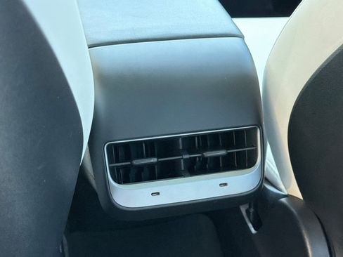 Used 2020 Tesla Model 3 Standard Range Plus RWD image 16